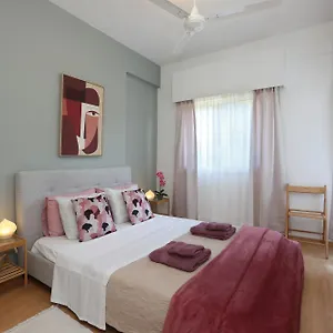 Apartament Cozy In Near Foinikoudes, Larnaca