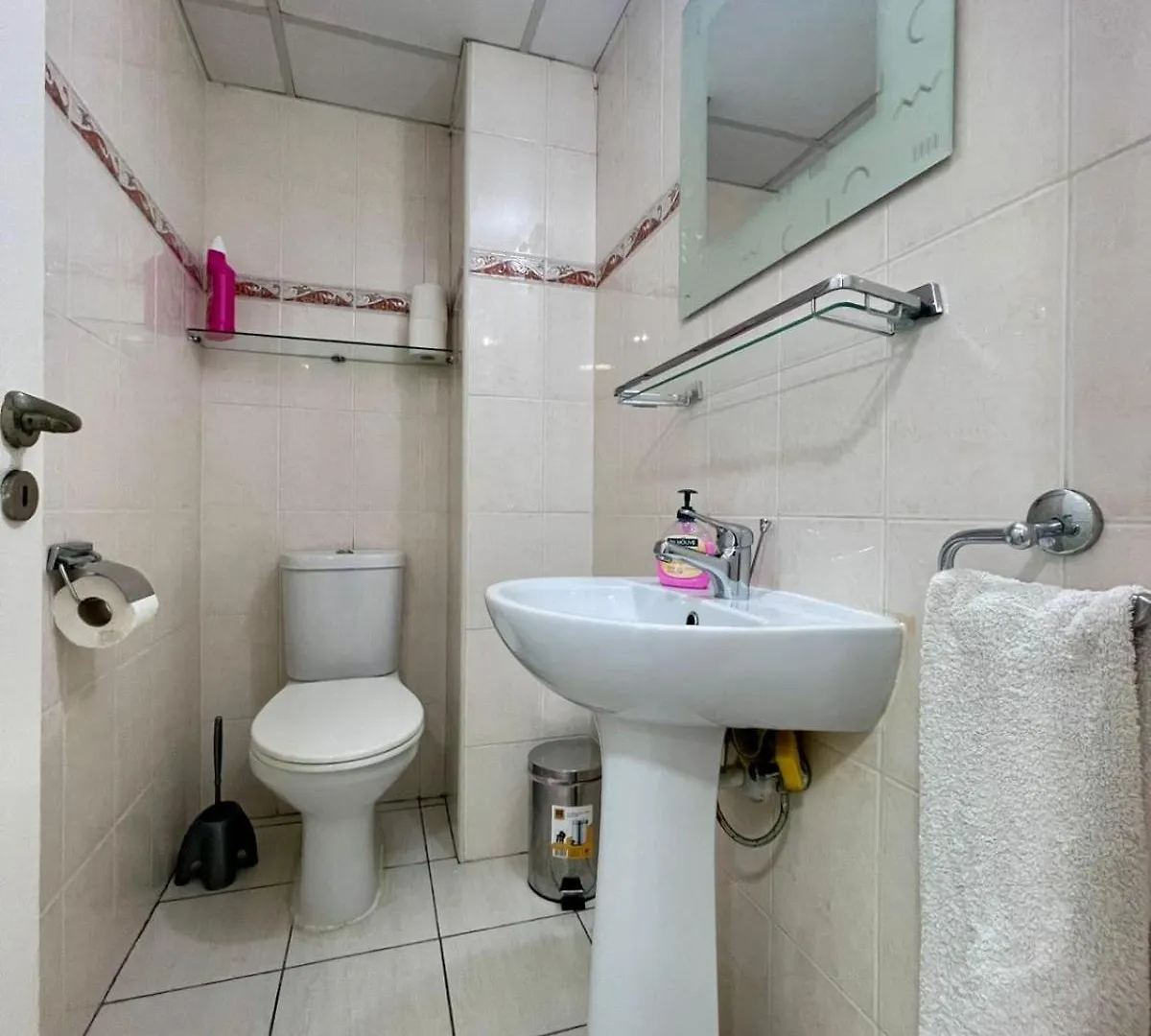 Daire Sea View Suite In Makenzy Larnaca