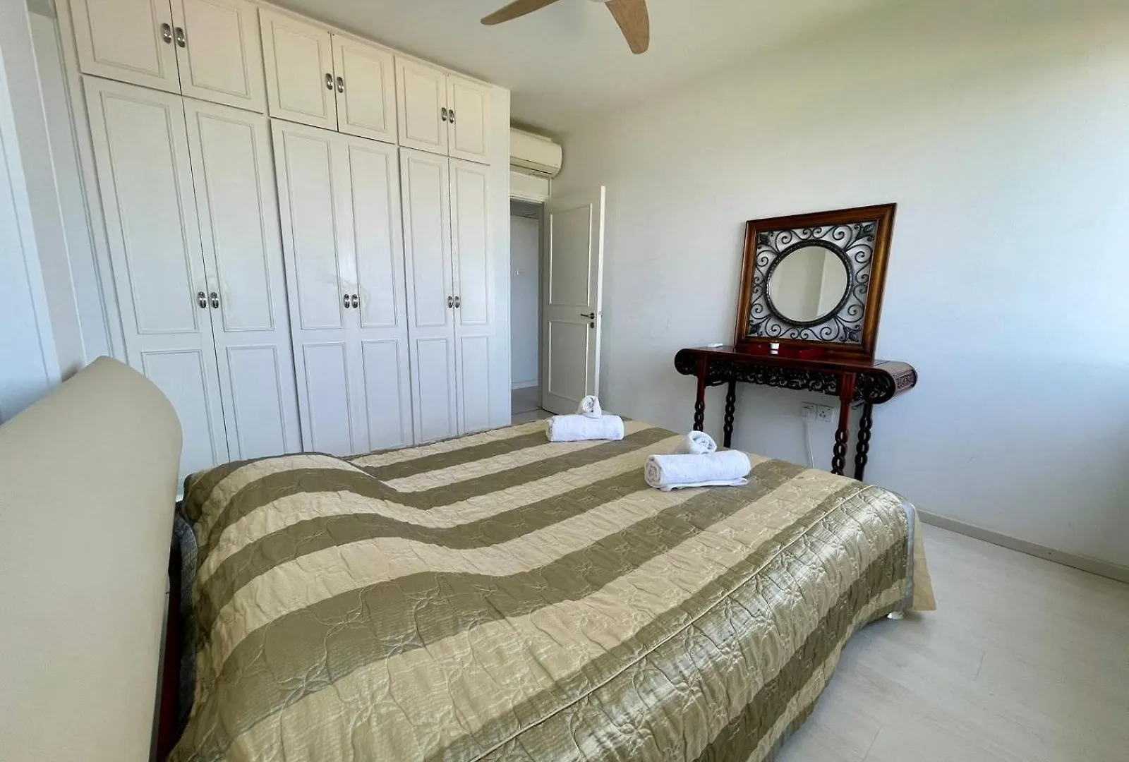 Sea View Suite In Makenzy Larnaca Kıbrıs