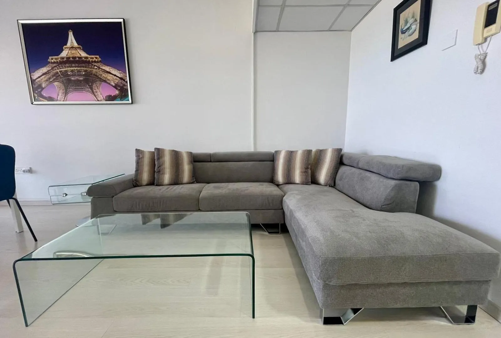 Daire Sea View Suite In Makenzy Larnaca Kıbrıs