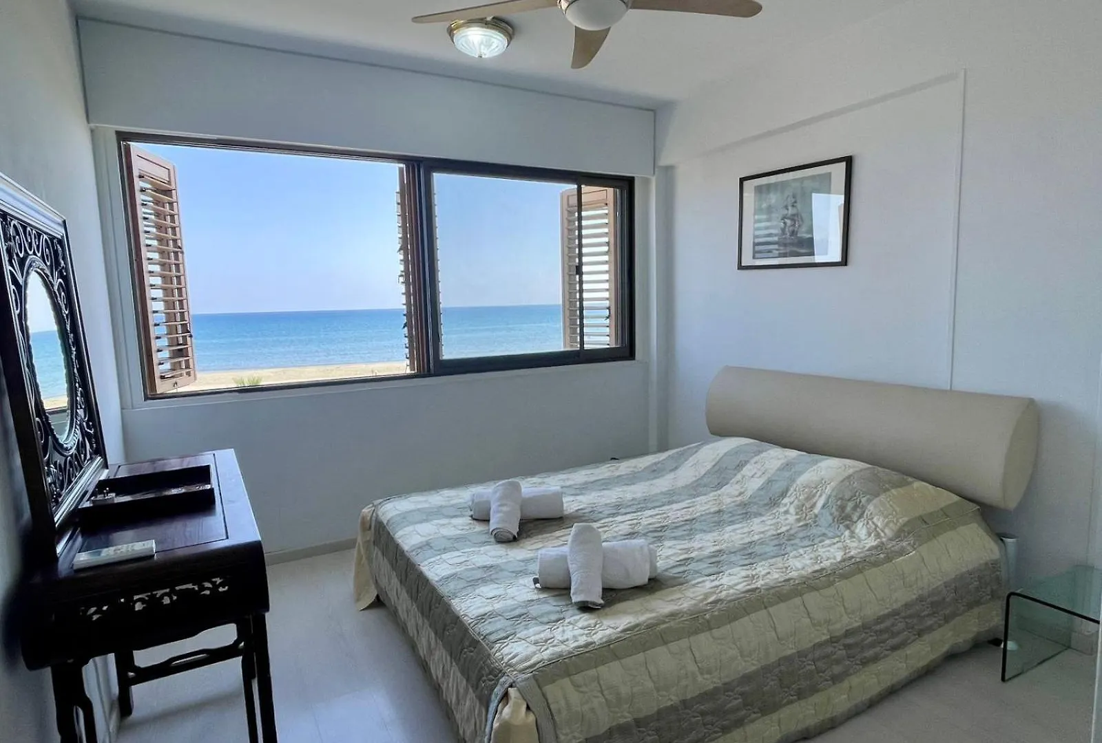 Sea View Suite In Makenzy Larnaca
